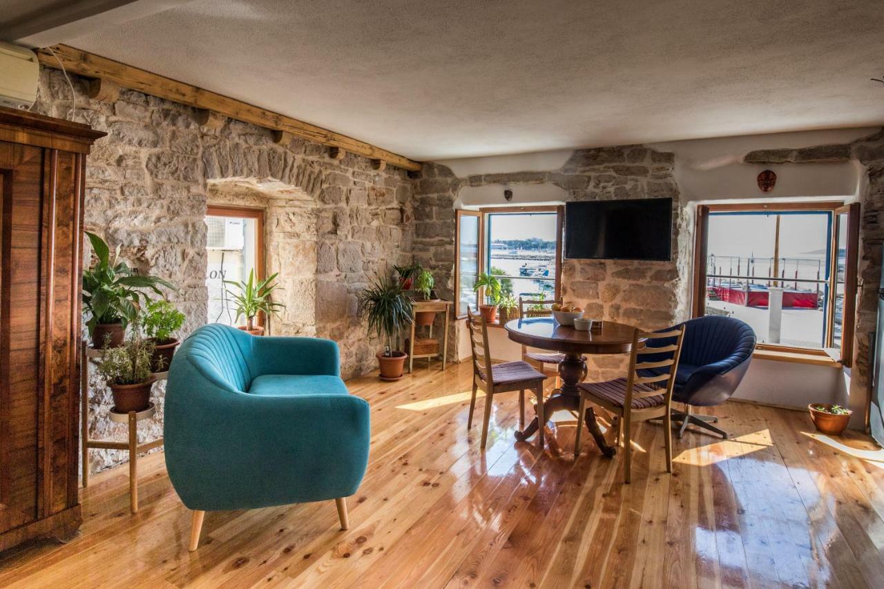 Old House Apartment Vodice Exterior photo